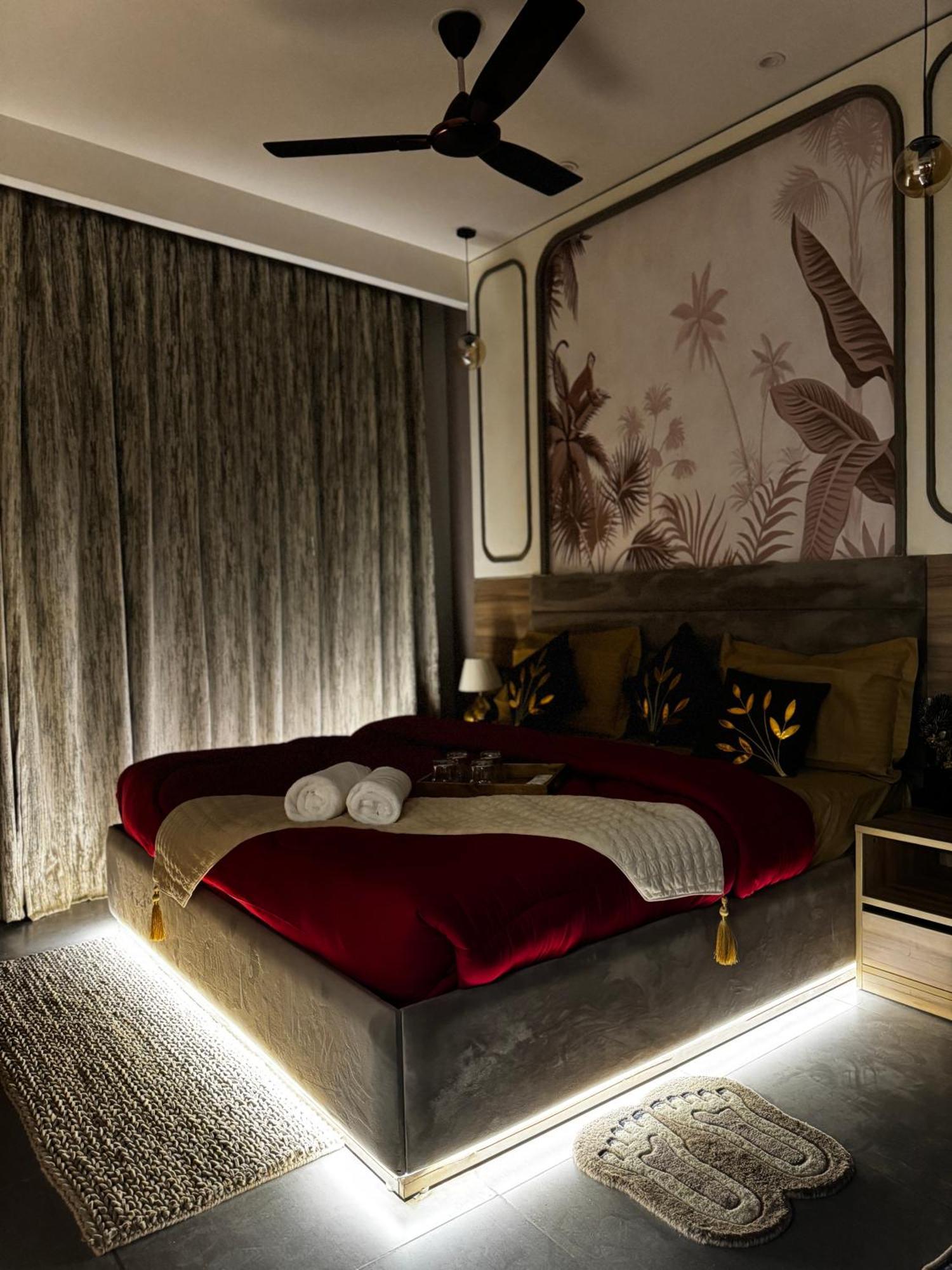 Apartment The Caramel Delight New Delhi
