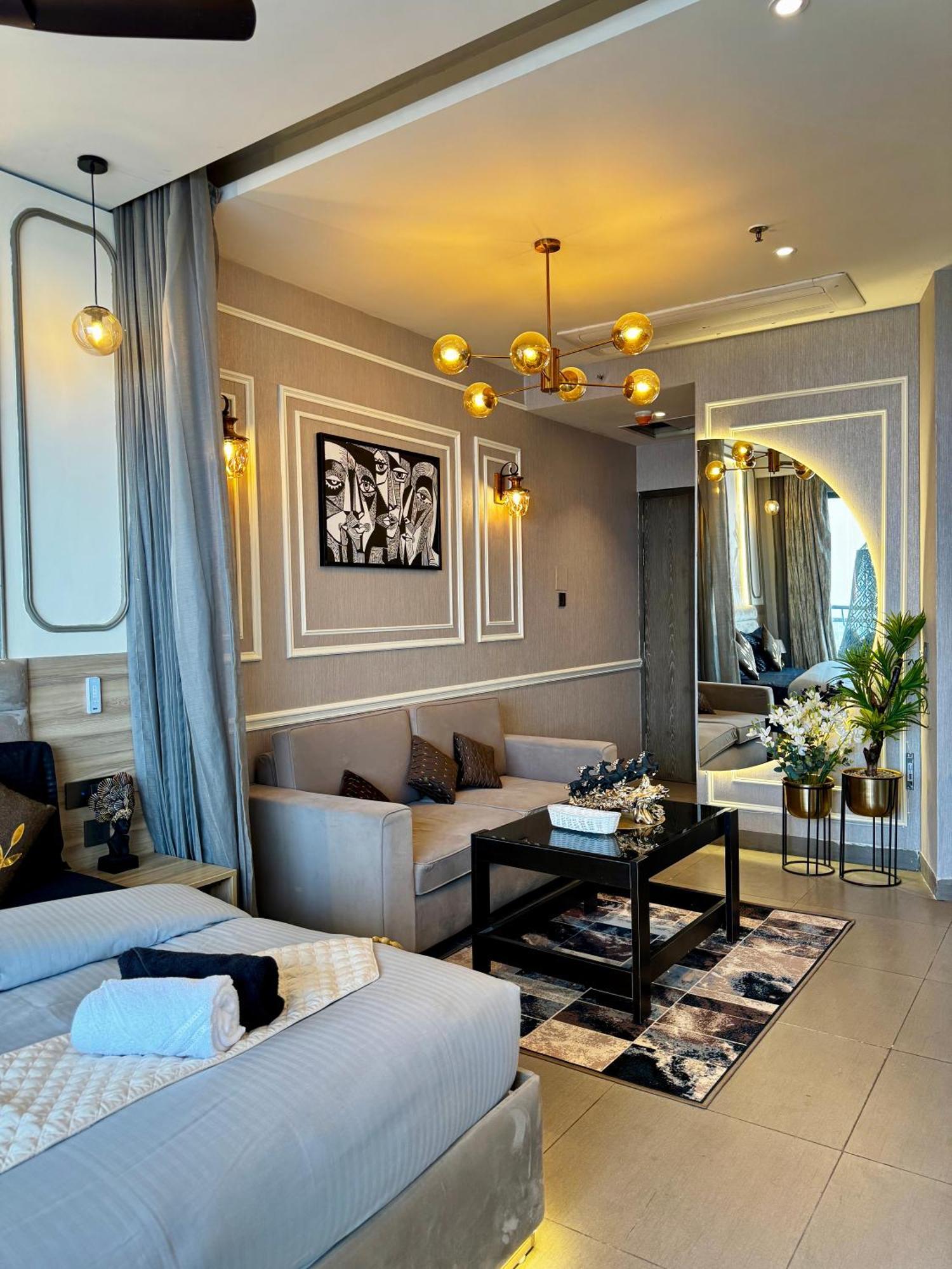 The Caramel Delight Apartment New Delhi